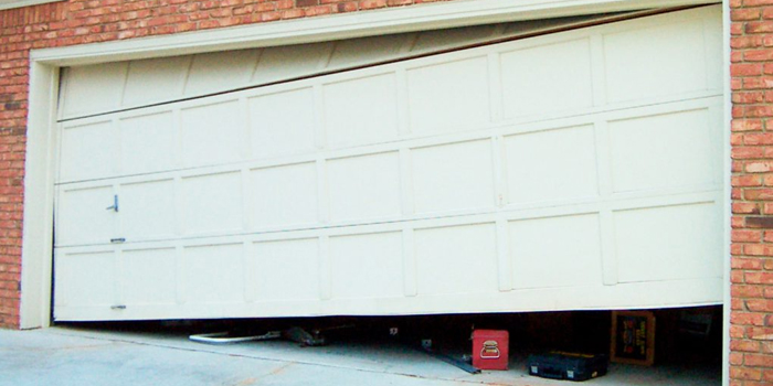 aluminum garage doors services in Notre-Dame-de-la-Salette